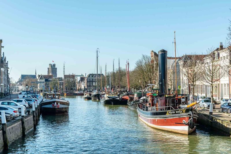 wolwevershaven en grote kerk